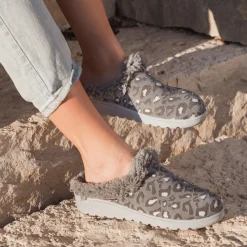 Women's Nony Flyknit Slipper